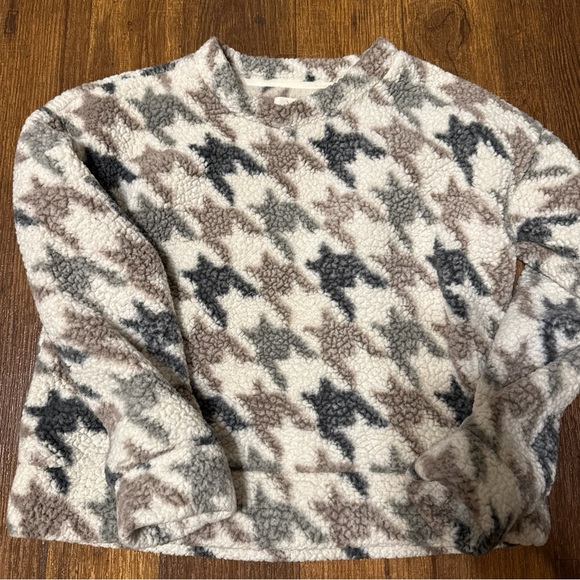 Celestial cottagecore grandma sweater for winter - Picture 3 of 3